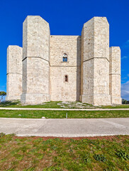 Fototapeta na wymiar Castel del Monte, Italy - a Unesco World Heritage and one of the best preserved examples of medieval fortress, Castel del Monte is the landmark of Apulia region 