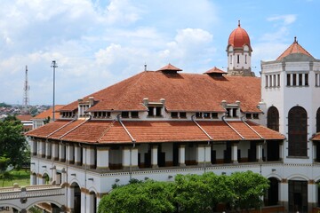 Fototapeta premium Exterior building of Lawang Sewu, Semarang. Historic building belonging to PT KAI or The Old station of Semarang, Lawang Sewu. originally used as the Head Office of the private railway company.