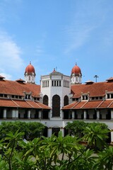 Obraz premium Exterior building of Lawang Sewu, Semarang. Historic building belonging to PT KAI or The Old station of Semarang, Lawang Sewu. originally used as the Head Office of the private railway company.