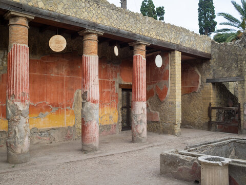 Peristyle of the Casa dei Cervi, Herculaneum