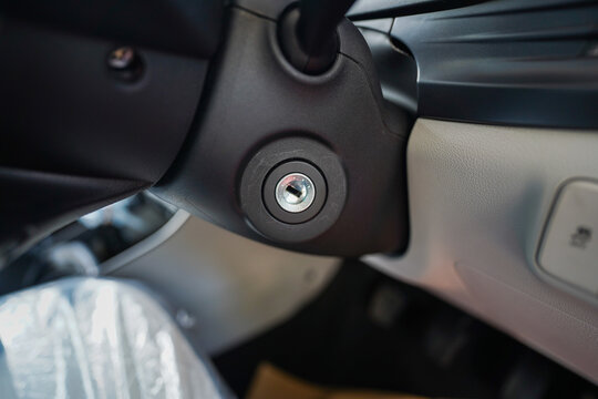 engine start key hole in the car stock images, Engine starting systems, car steering wheel, 