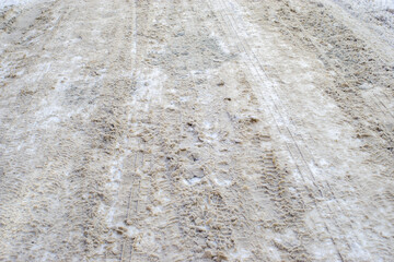 Rue enneigée glissante en ville,neige,glace,verglas, hiver,route,rue,chaussée,chaussée glissante,problème,urbain,ville,hivernal,saison,gadoue,neige fondue,patouille