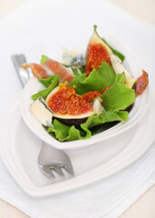Salad with figs
