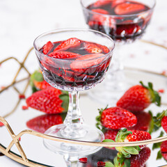 soupe de fraise au vin rouge, french strawberry soup with wine, strawberry cocktail