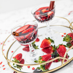 soupe de fraise au vin rouge, french strawberry soup with wine, strawberry cocktail