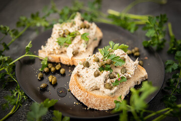 sandwich with mackerel paste, capers and parsley