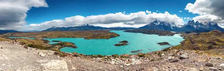 Photo sur Plexiglas Cuernos del Paine Cuernos del Paine, Lago Pehoe, Torres del Paine National Park in Chilean Patagonia, Chile