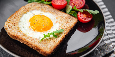 fried egg bread toast scrambled yolk protein delicious breakfast hearty food fresh delicious healthy eating cooking appetizer meal food snack on the table