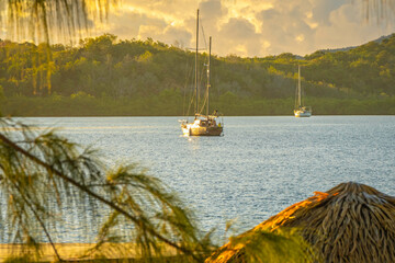 La Pointe du Bout aux Trois-ilets à La Martinique au lever du soleil, mer des Caraïbes, Antilles...