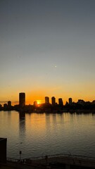 Obraz premium sunset over the city
