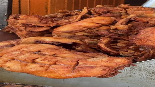 Chicharrones de cerdo, comida tipica mexicana en tonaya jalisco, mexico