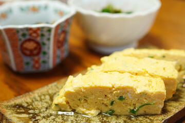 日本の家庭料理　だし巻き卵