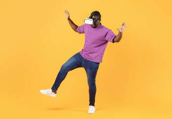 Full Length Of Black Guy Posing With VR Glasses Playing