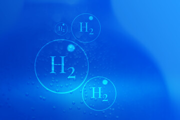 Illustratives Bild mit Wasserstoff-Bläschen vor blauem Hintergrund am 22.01.2024. Die visuelle Darstellung präsentiert eine faszinierende Perspektive auf die Wasserstofftechnologie.