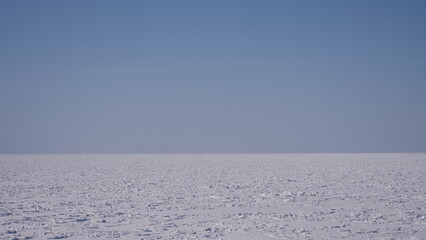 快晴の流氷 © AIR