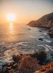 Atardecer sobre La Quebrada, en la bahía de Acapulco. 