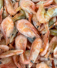 Red shrimp on a shelf in a market