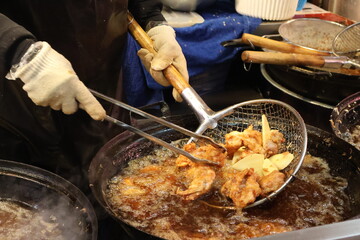 재래시장 닭 치킨 튀김 