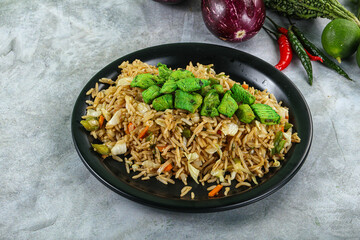 Stir fried rice with chicken