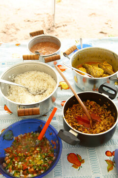 Bahian food on the Ilha do Bigode, Canavieiras, Bahia, Brasilien, South America.