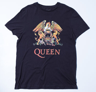 kent, uk 01.01.2023 A vintage rare Queen T Shirt Official Merchandise Large tshirt. Freddie mercury rock band queen. Festival rock music tour t-shirt.