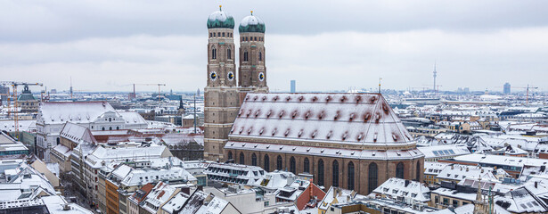 Fototapeta premium munich germany in winter from above panorama