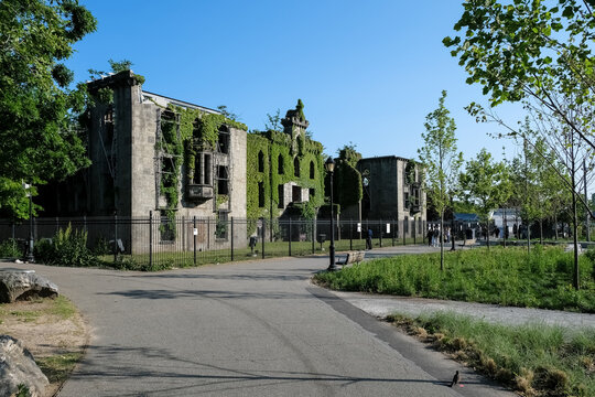 View of the Smallpox Hospital, a historic abandoned hospital located on Rooseevelt Island, an island in the East River, in the borough of Manhattan, New York City