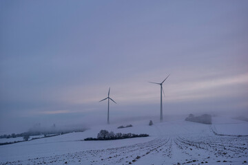 Windräder im Winter