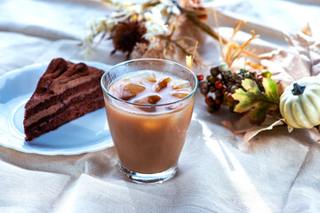 アイスミルクティーとショコラケーキ

