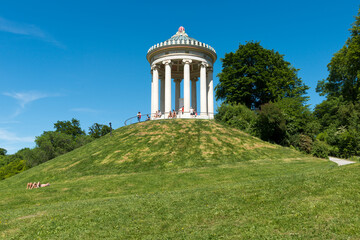 Fototapeta premium Ziertempel, Monopteros im Englischen Garten, München