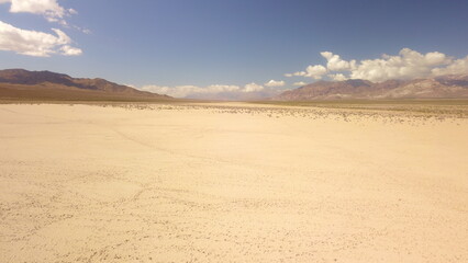 Fototapeta na wymiar Desert landscape in the Mendoza Andes