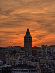 Fototapeta na wymiar wonderful views of the cosmopolitan city of Istanbul in the evening atmosphere