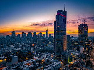 Warszawa - wschód słońca zimą - 715969262