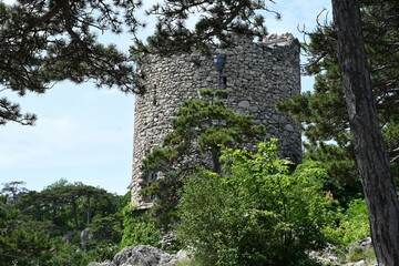 Künstliche Ruine Schwarzer Turm, Mödling, Österreich, 13.07.2023
