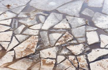 broken ice forms a pattern