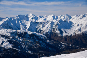 Obraz premium Stunning view of the Alps at the Meribel ski area in France.