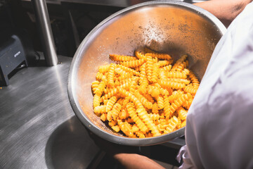 Crinkle cut fry bowl
