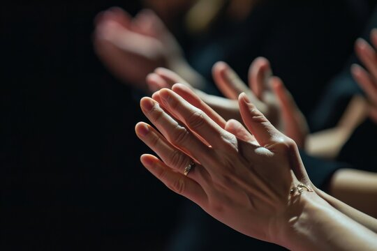 multiple hands clapping