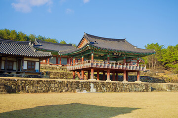 Obraz premium Pavilion and Main Hall of Donam Confucian Academy