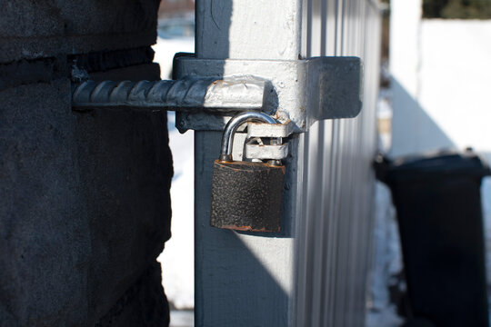 Close up view of a closed padlock 