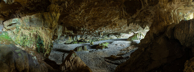 Aldeacueva Cave, open cave.