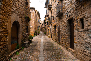 Fototapeta na wymiar Ainsa town in the Pyrenees. Sobrarbe region.