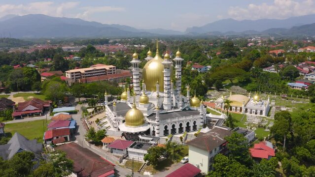 Aerial view of the Ubudiah Mosque in Kuala Kangsar