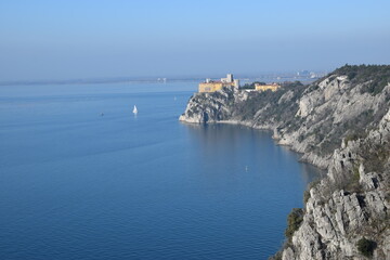 Fototapeta na wymiar Trieste - Duino e il sentiero Rilke