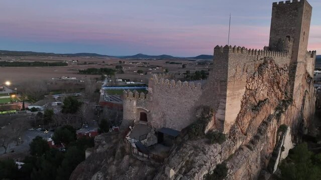 Castillo de Almansa al atardecer en Albacete
