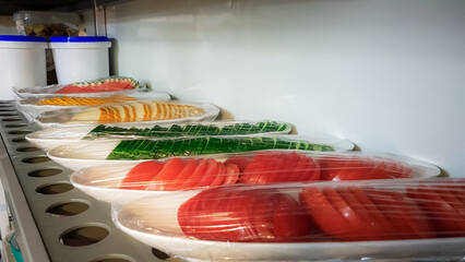 Geschnittenes Gemüse abgedeckt im Kühlhaus 