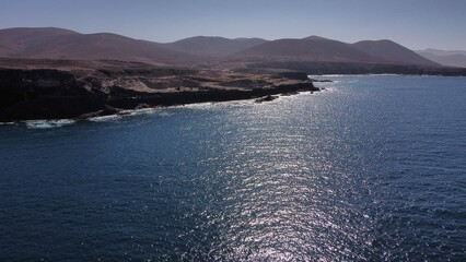 fantastica toma aerea de la costa canaria en fuerteventura españa, cuevas de ajuy 