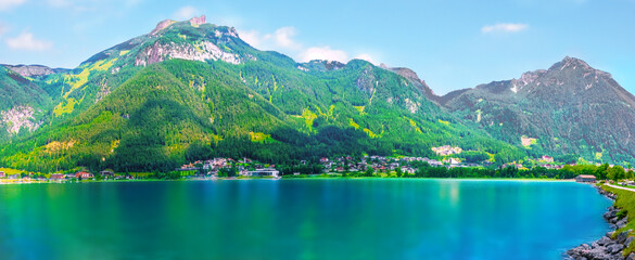 Landscape of a lake lake in the Austrian mountains