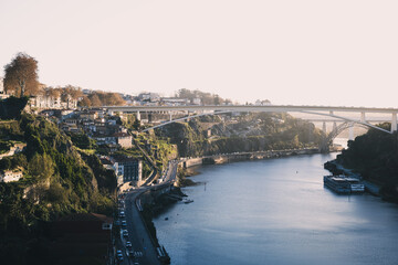 ポルトのドンルイス橋からのドウロ川の風景