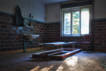 Morgue - Beatiful Decay - Abandoned - Verlassender Ort - Grusselig - Lost Place - High quality...